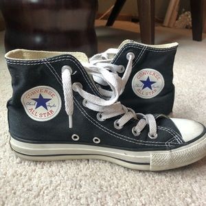 Chuck Taylor Black Hightop Converse